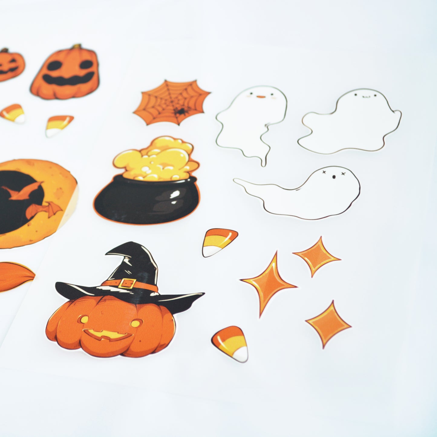 Artstickly Halloween Iron-On Patch Set for Textiles, 2 Sheets DIN A5 for Ironing | Decorate T-Shirts, Jeans, Hoodies | Large and Small Patches for Kids, Families, and Adults
