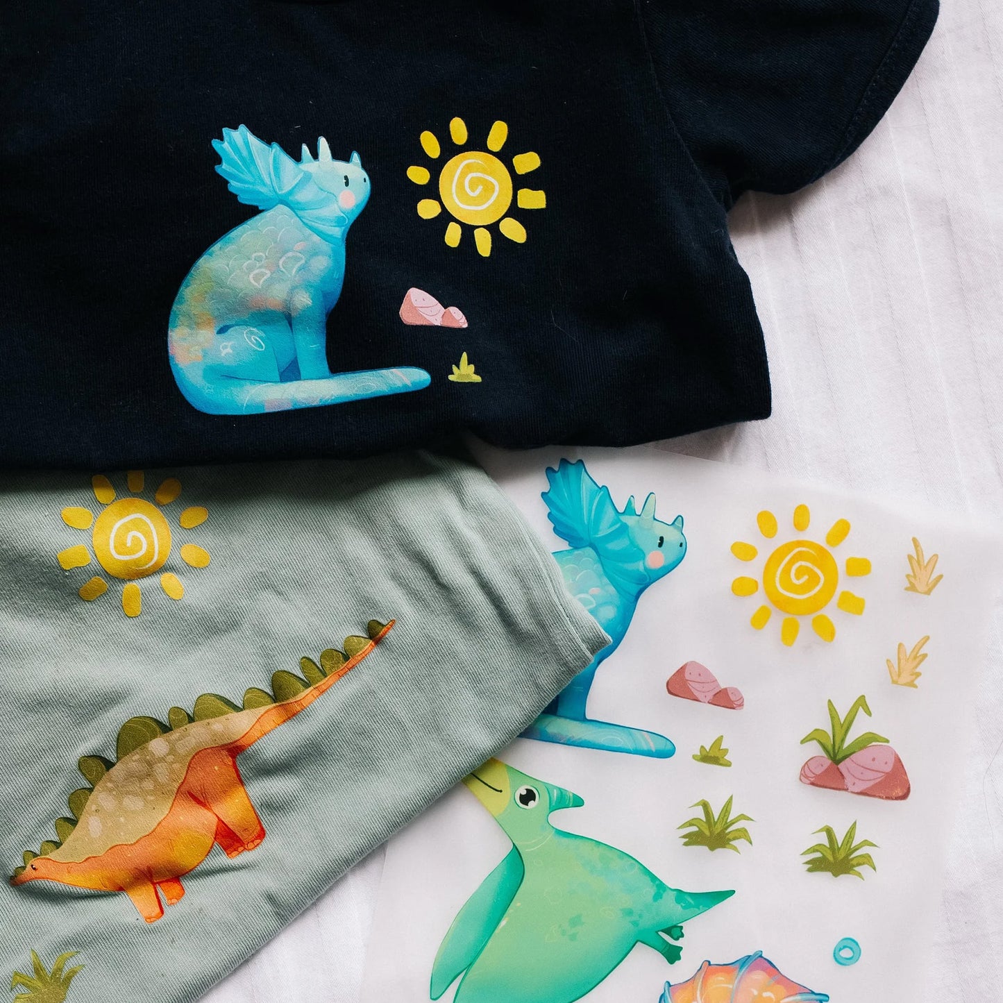 Artstickly Bügelbilder Dino A5-Set für Textilien, 2 Bögen für Kinder Babys