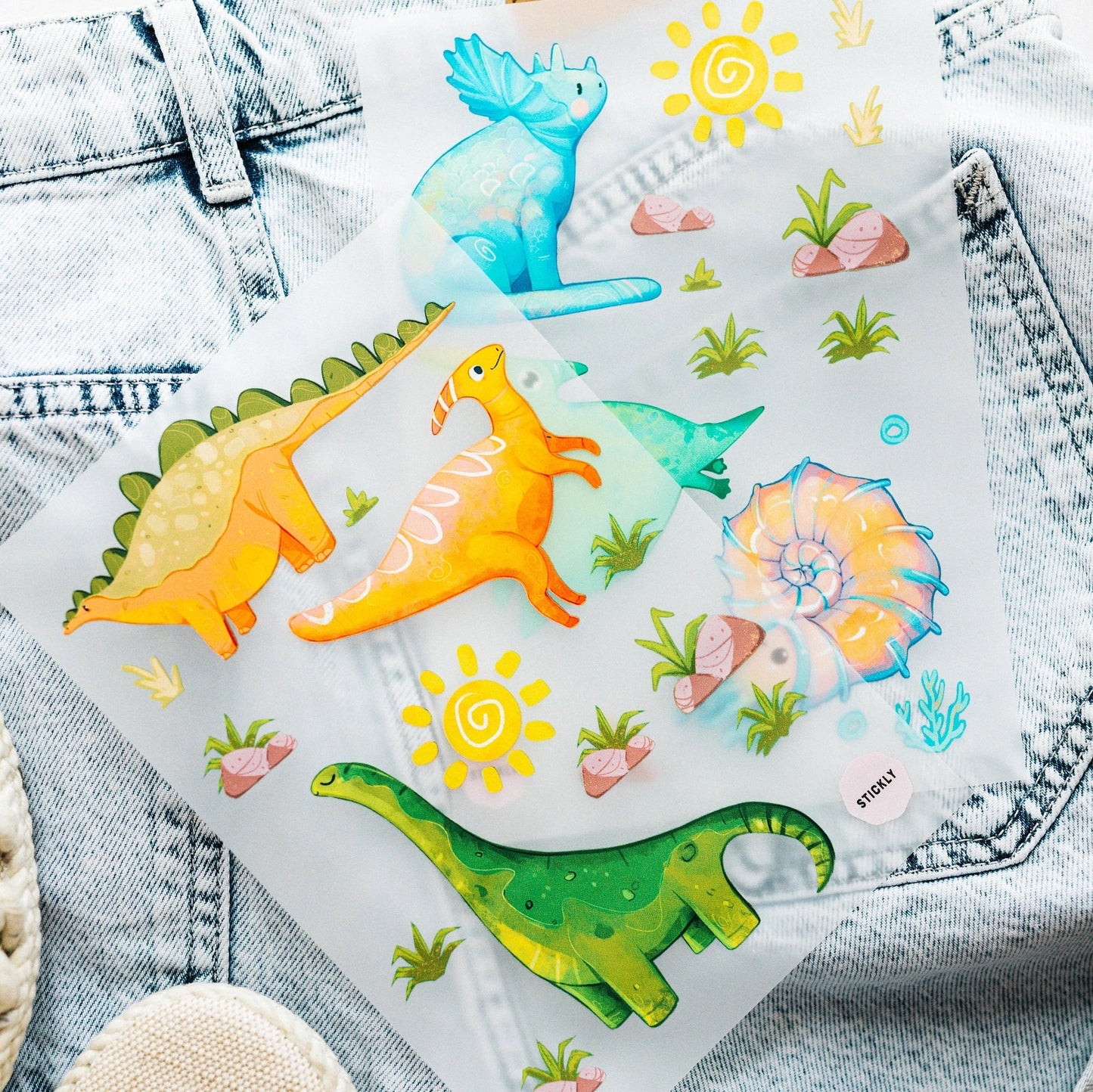 Artstickly Bügelbilder Dino A5-Set für Textilien, 2 Bögen für Kinder Babys