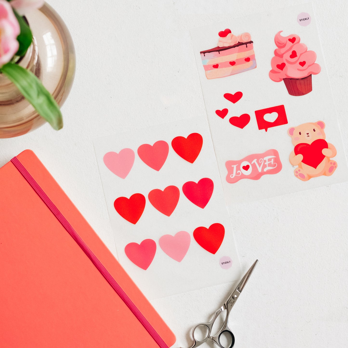 Artstickly Bügelbilder Herzen A5-Set, 2 Bögen für Kinder, Babys
